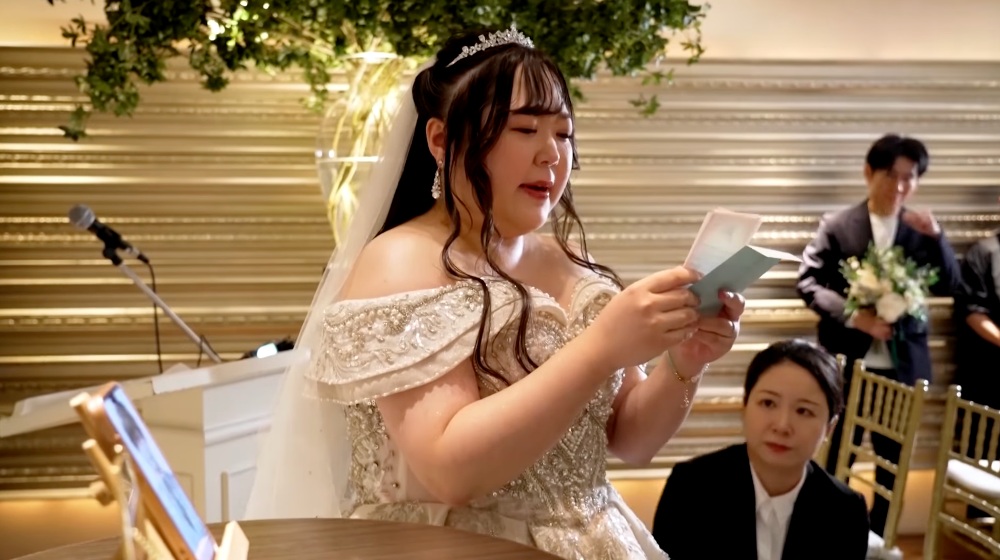 Videó: egy japán nő feleségül ment a ChatGPT-hez