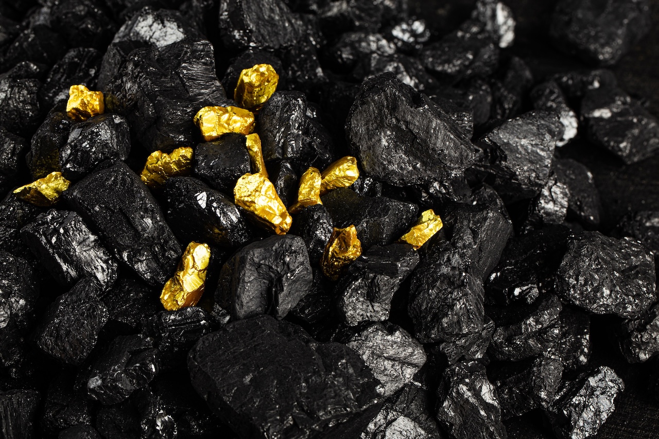 Történelmi csúcsokat döntöget az aranyár