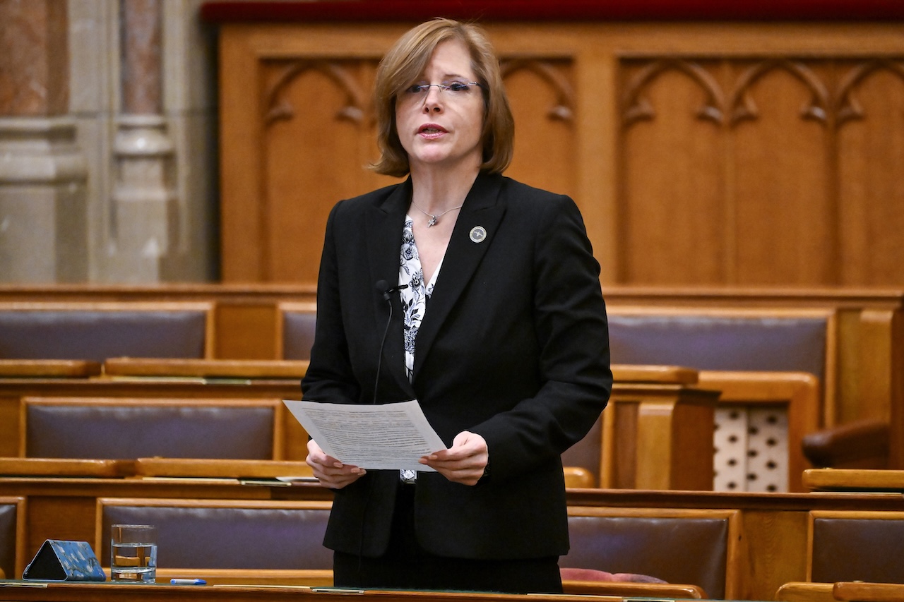 A brüsszeli háborús pszichózis a fűtést és a villanyt is elvenné a magyaroktól