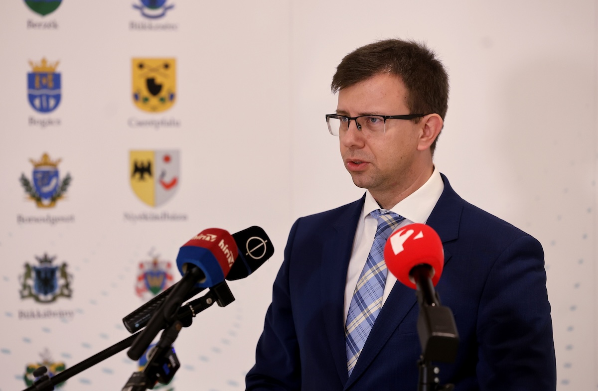 Brüsszelben továbbra is él a meggyőződés, hogy a háborúnak katonai megoldása lesz