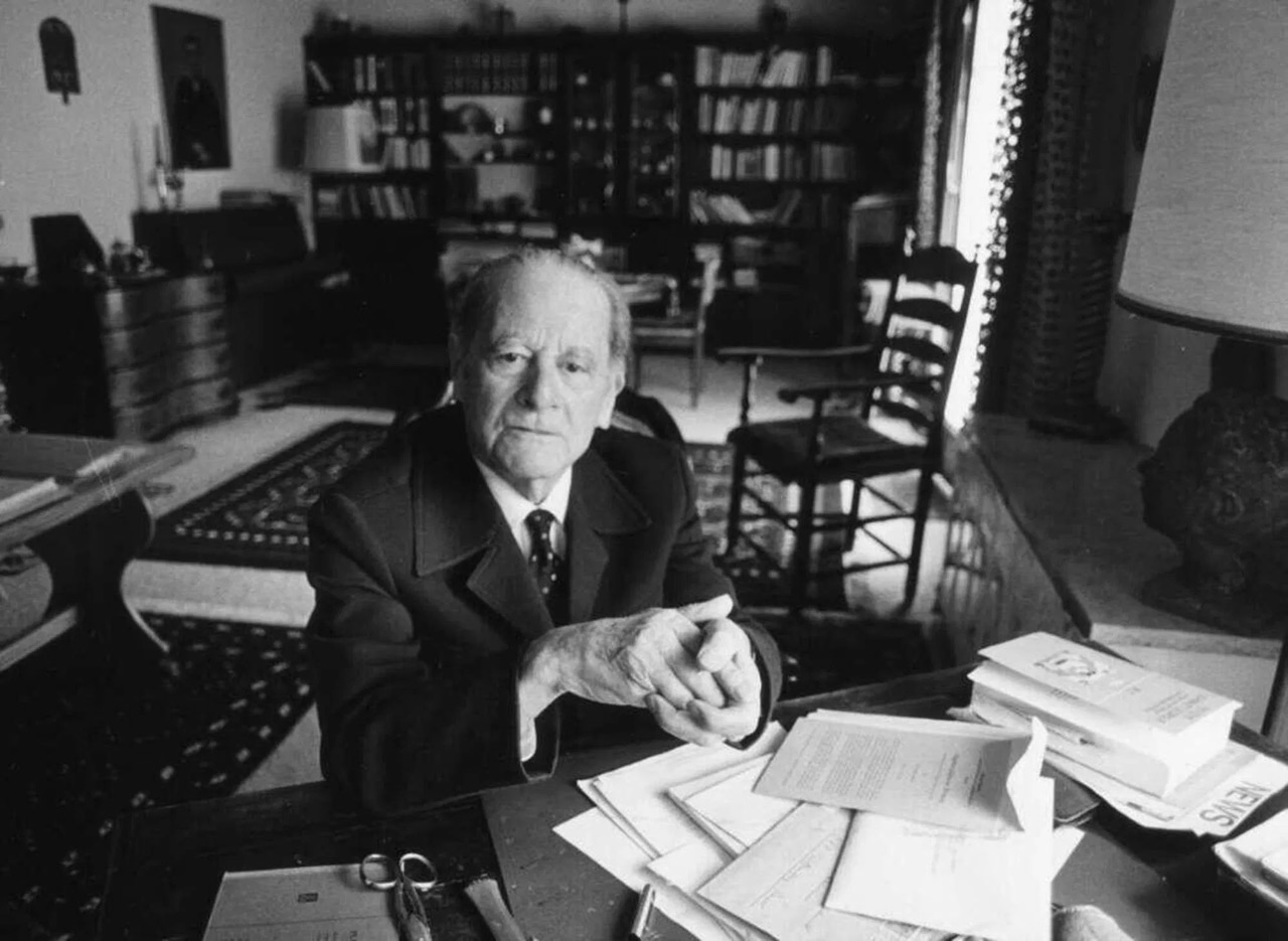 A XXI. század nomosza