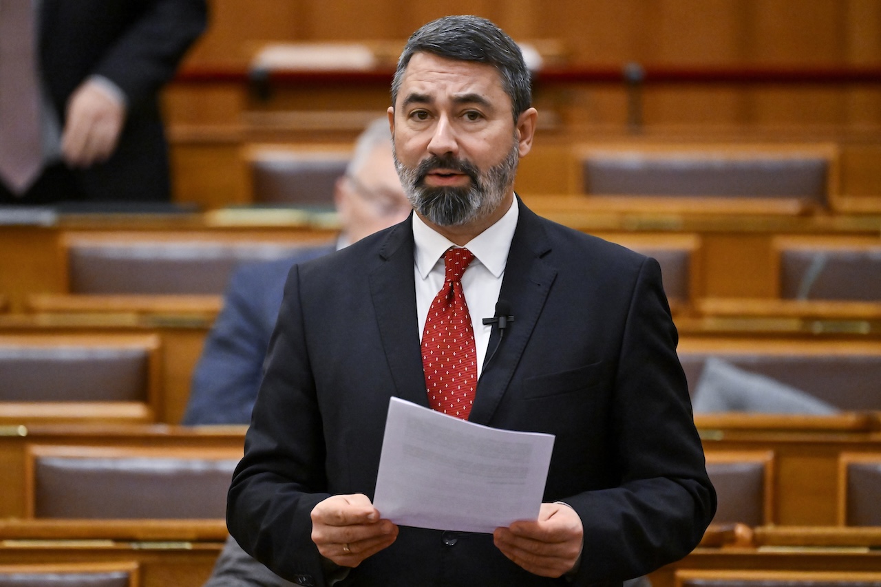 A mi régiónk lesz a csatatér, ha Nyugat és Kelet összecsap