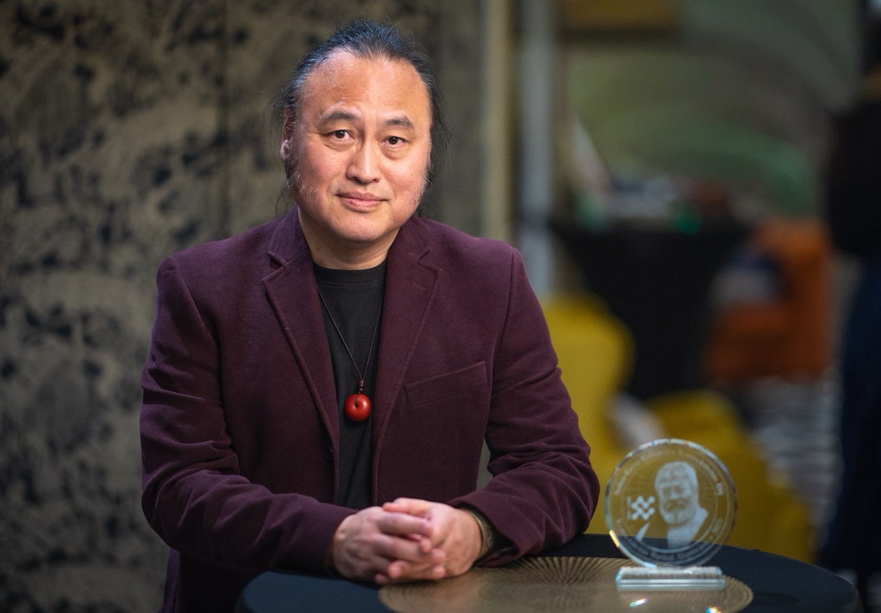 Krasznahorkai és Szőcs Géza Kínában