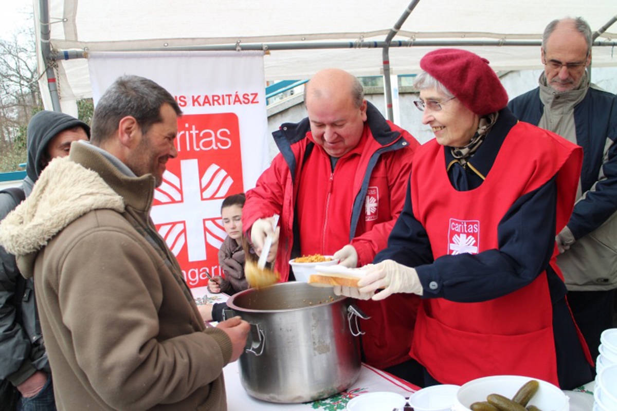 A meleg étel missziója