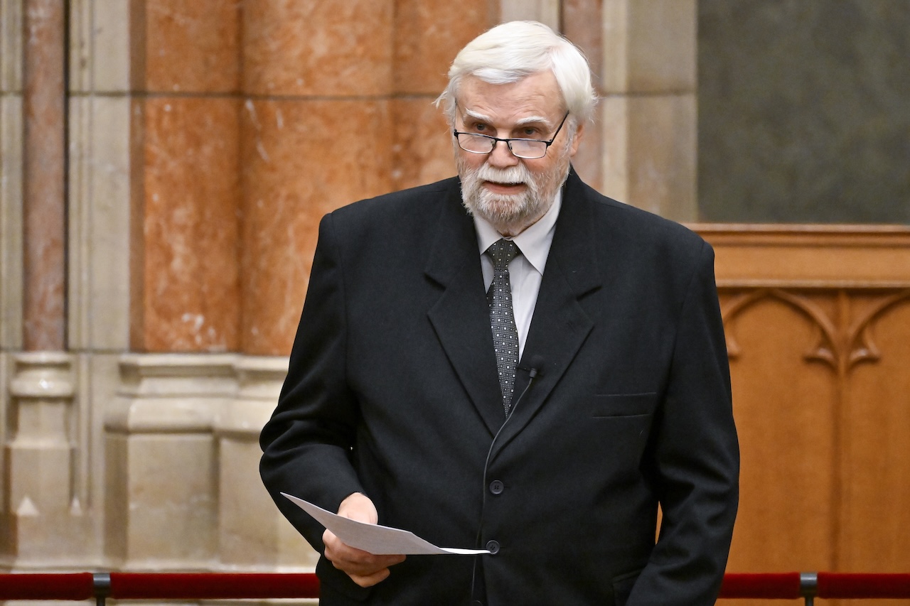 Nem titok: gazdaságunk Németországhoz, ellátásunk Oroszországhoz kötött