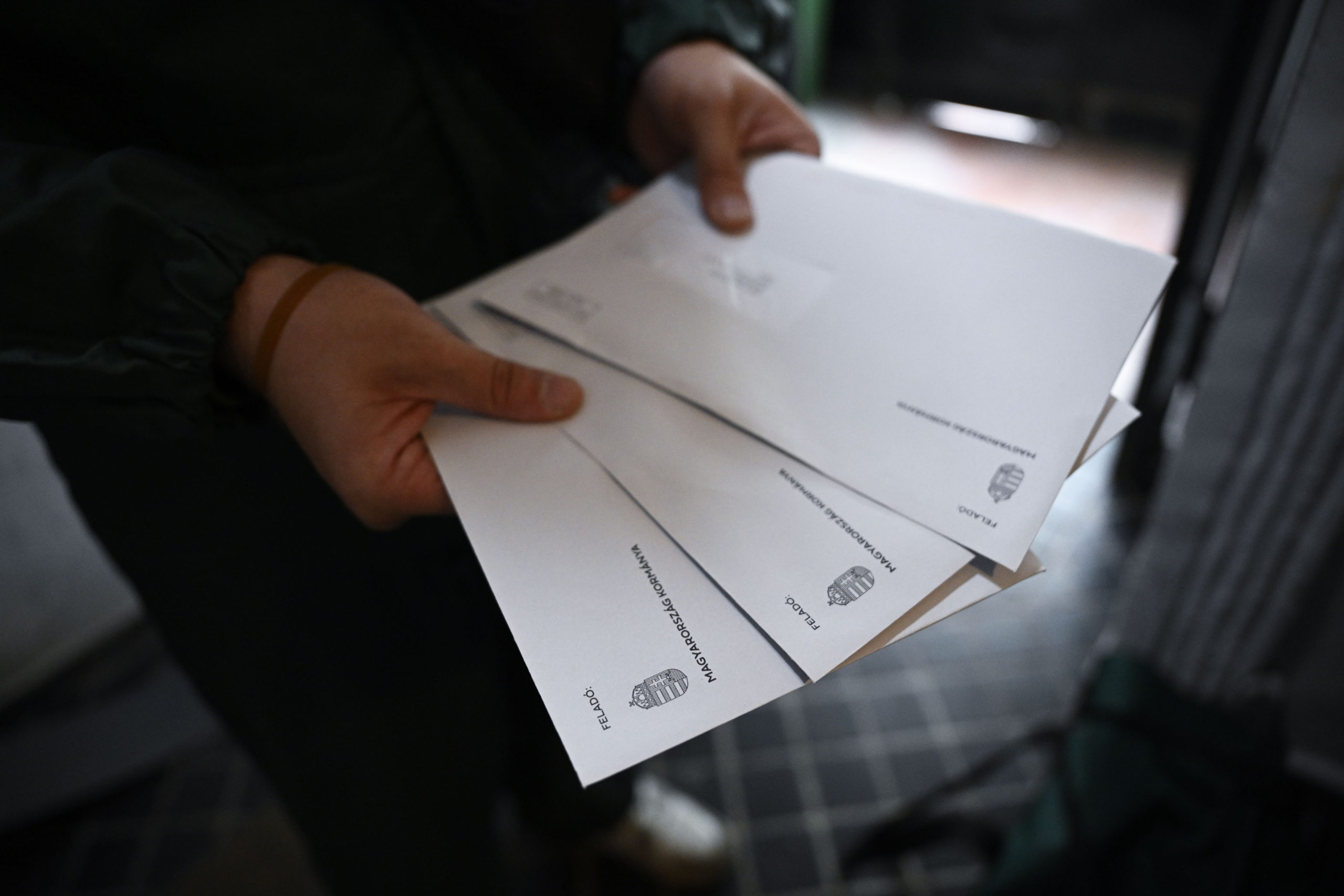 Egyre többen tiltakoznak az adóemelési tervek ellen