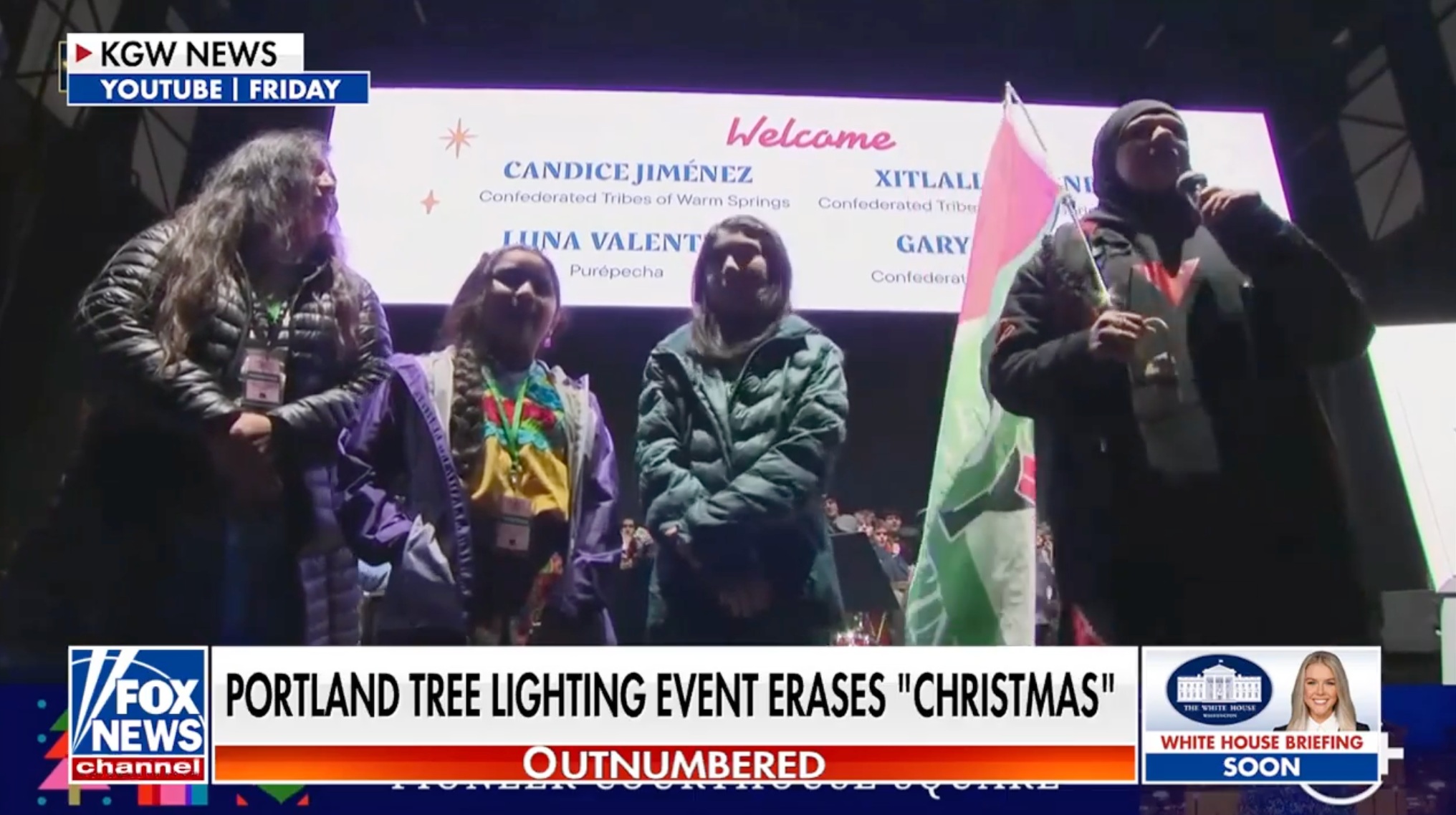 Karácsonyfa palesztin zászlókkal és karácsony nélkül