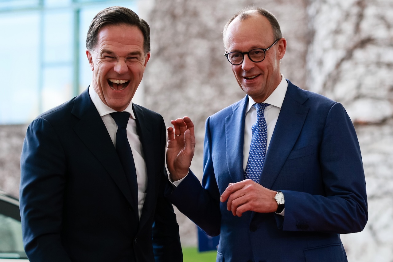 Féktelen riogatásba kezdett Mark Rutte, szerinte Oroszország megtámadja a NATO-t