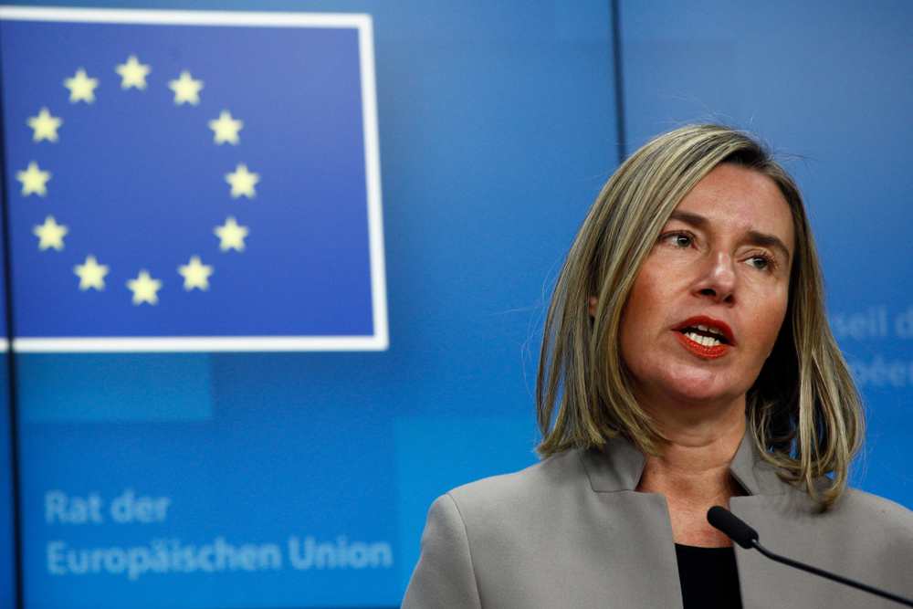 Ursula von der Leyen tovább küzd, de ebbe végképp belebukhat