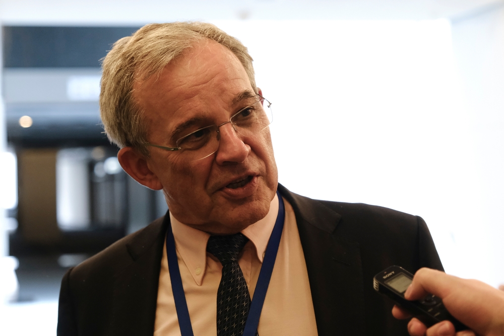 „Európa fizeti a számlát, Amerika kapja a szerződéseket”