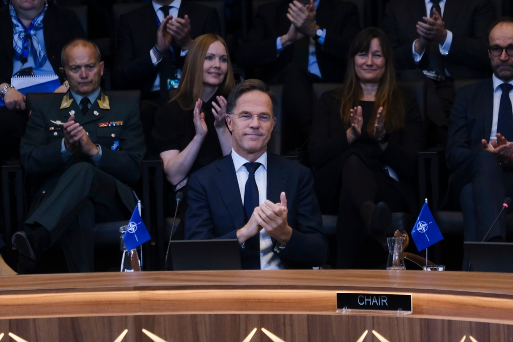 A NATO-vezér szembement Manfred Weber háborús elképzeléseivel