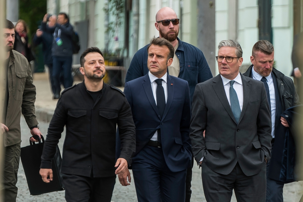 Háborút forralnak Londonban