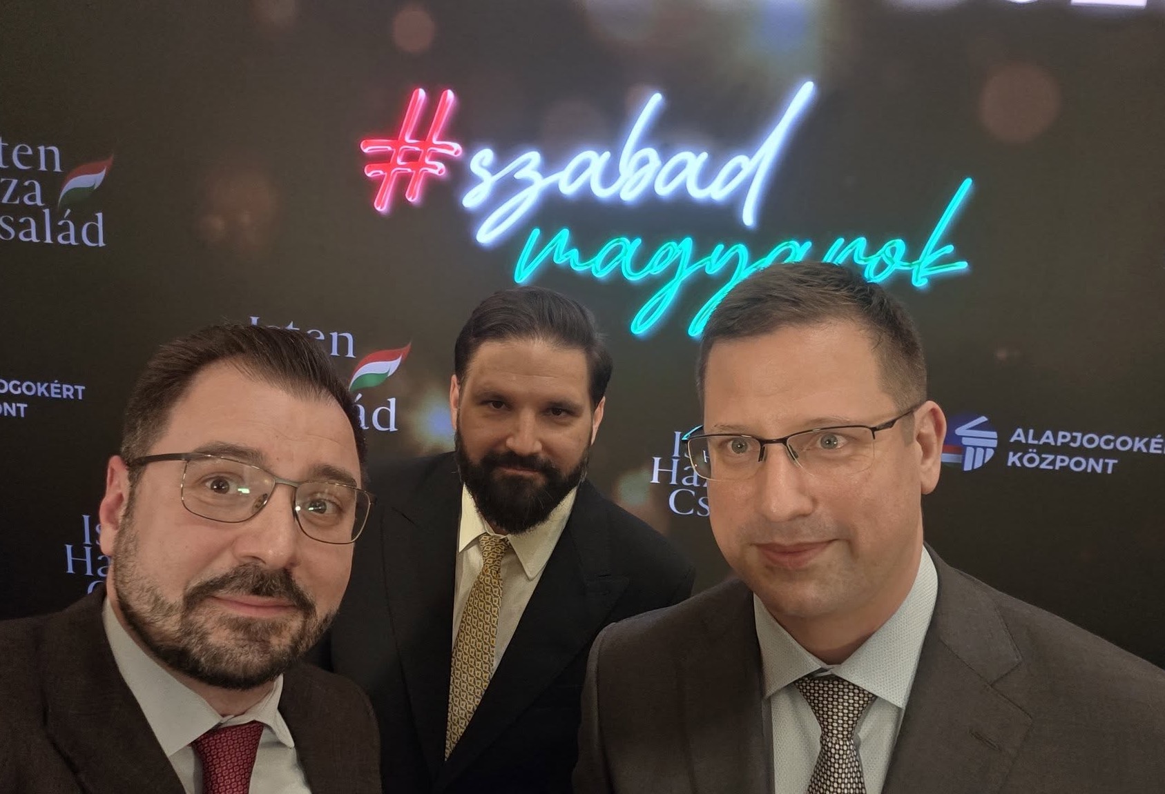 Gulyás Gergely: A Tisza megszüntetné a multik adóit, a számlát a magyarokkal fizettetné meg