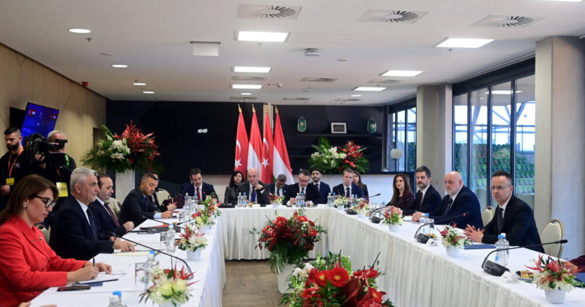 Szijjártó Péter: Napjainkban új világ van kialakulóban