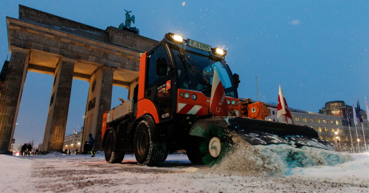 Tele a baleseti kórház, de nem használnak sót a jeges utakon