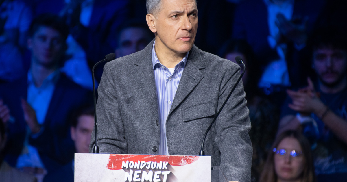 Opre, Romole! Fel, cigányok! Söpörjétek le magatokról az élősködőket!