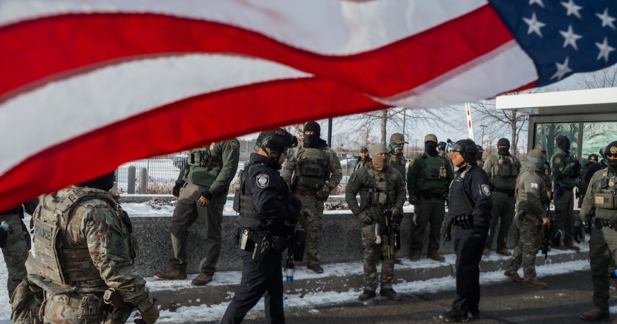 Többeket letartóztattak a bevándorlási hatóság elleni erőszakos tüntetésen