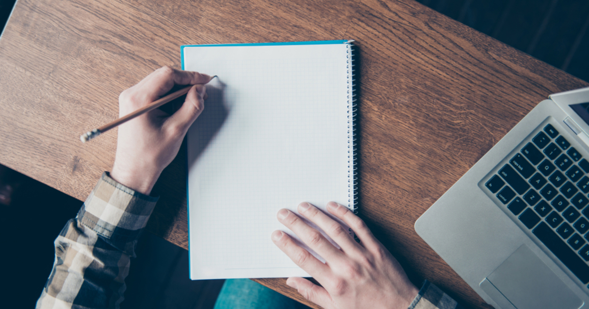 Gépelés vagy kézzel írás?