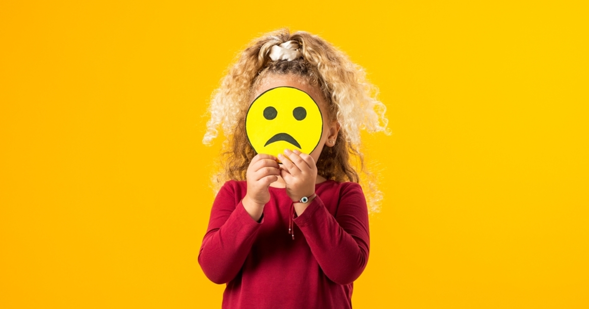 Szakértői figyelmeztetés: kitakart képet se tegyünk közzé a gyerekünkről