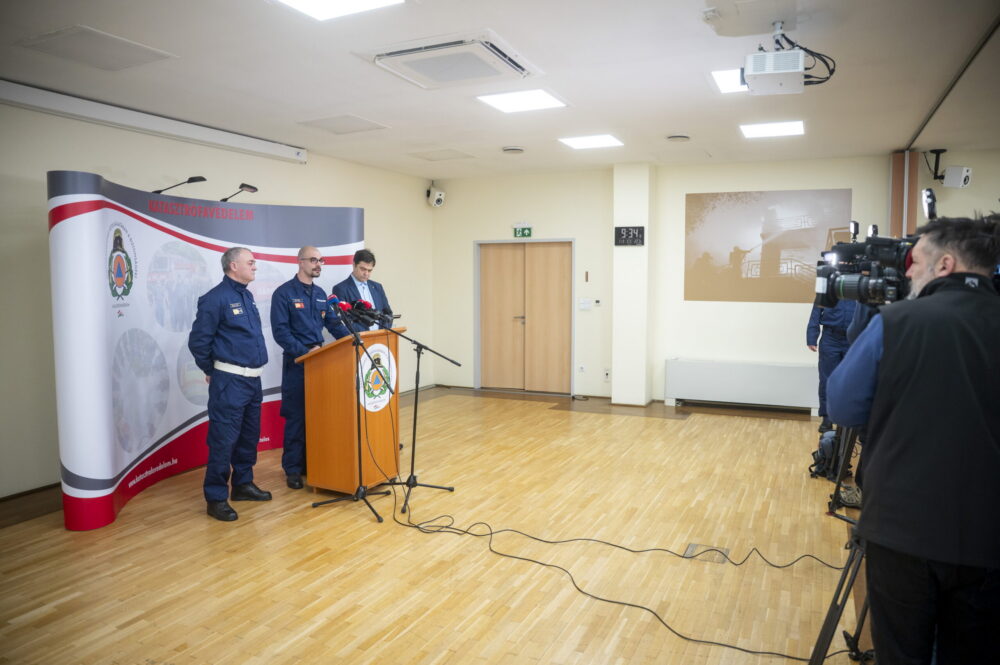 Keleten jelentősebb havazás, nyugaton inkább eső várható kedden