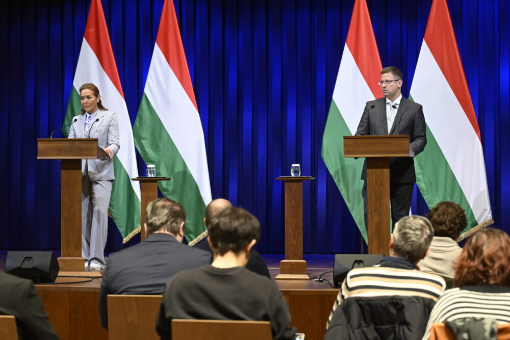 Gulyás Gergely: Nemzeti petíciót indít a kormány