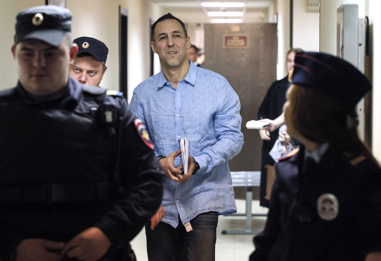 Párizs és Moszkva kicserélte „foglyaikat”