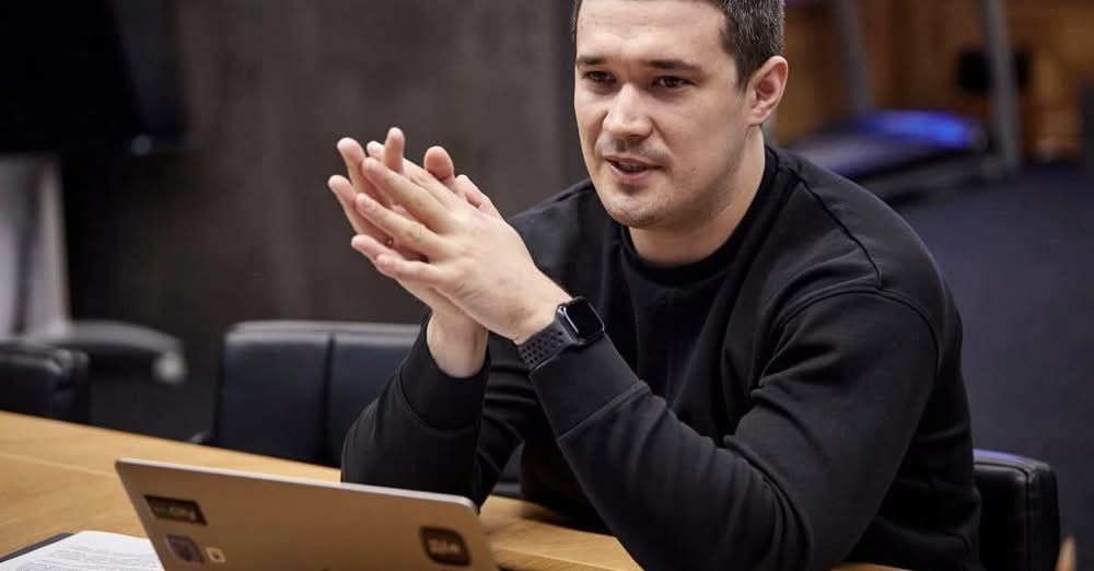 Védelmi minisztert cserélt Ukrajna, egyelőre marad a hadiállapot