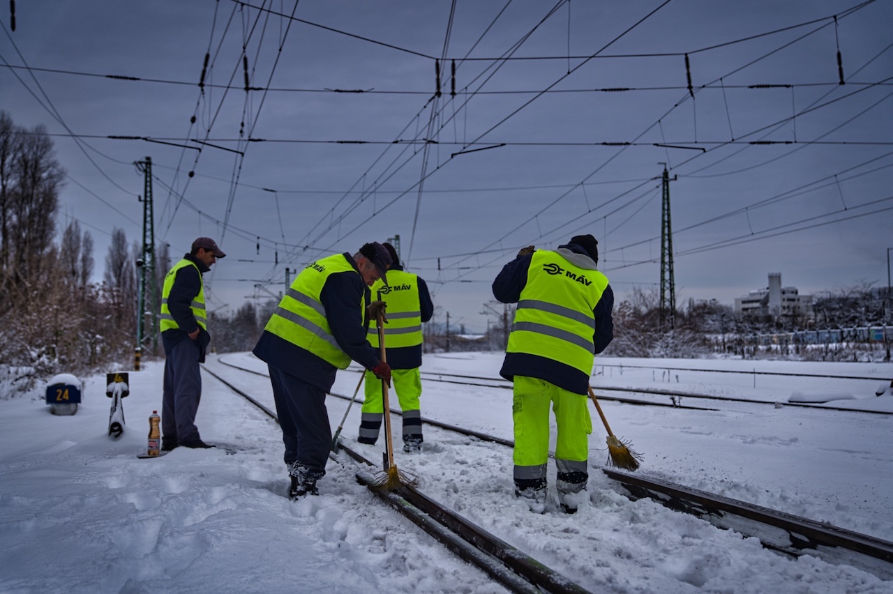 Lázár János: Csapataink harcban állnak