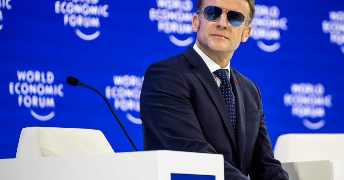 Macronék tárgyalni készülnek Putyinnal