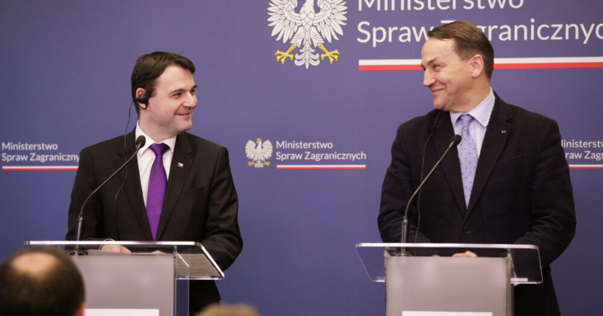 Prága szeretné csökkenteni a V4-en belüli feszültségeket