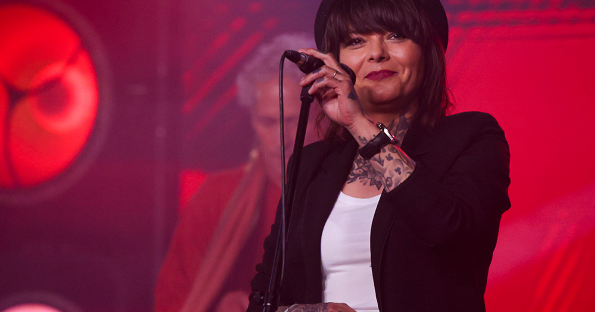 Két cigányasszony ugyanarról: Tessék választani!