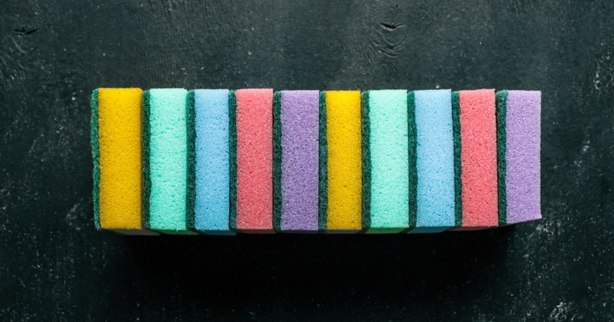 Miért különböző színűek a mosogatószivacsok?