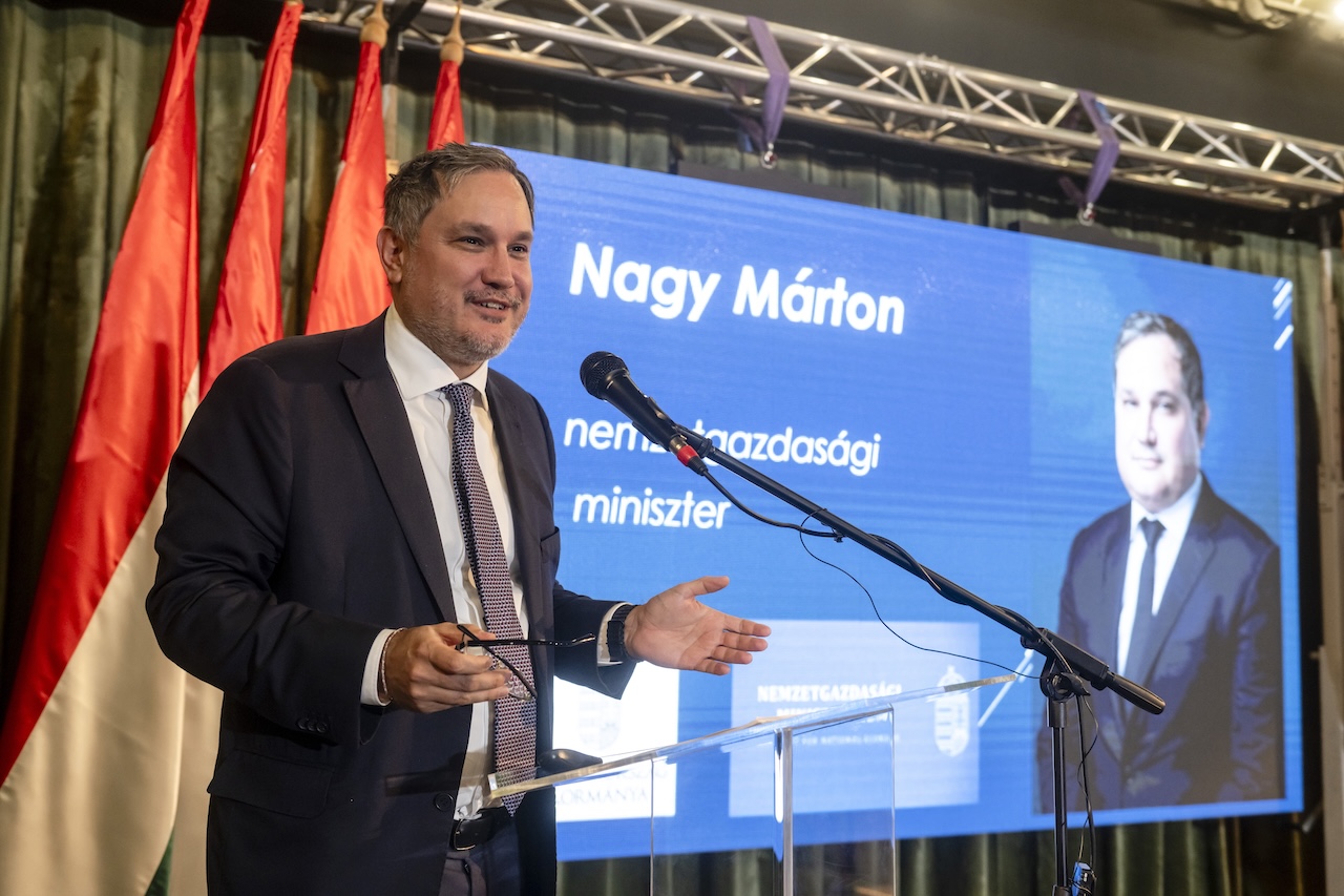 Ennyi akciótervet és adócsökkentést senki sem hajtott végre eddig