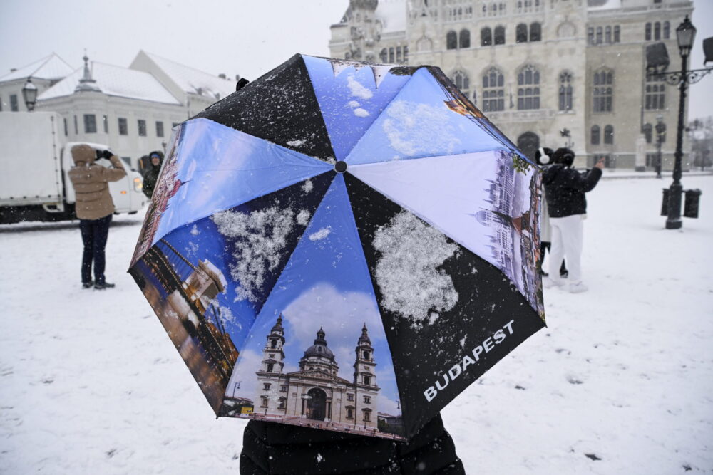 Februárban sem fékezett a hazai turizmus