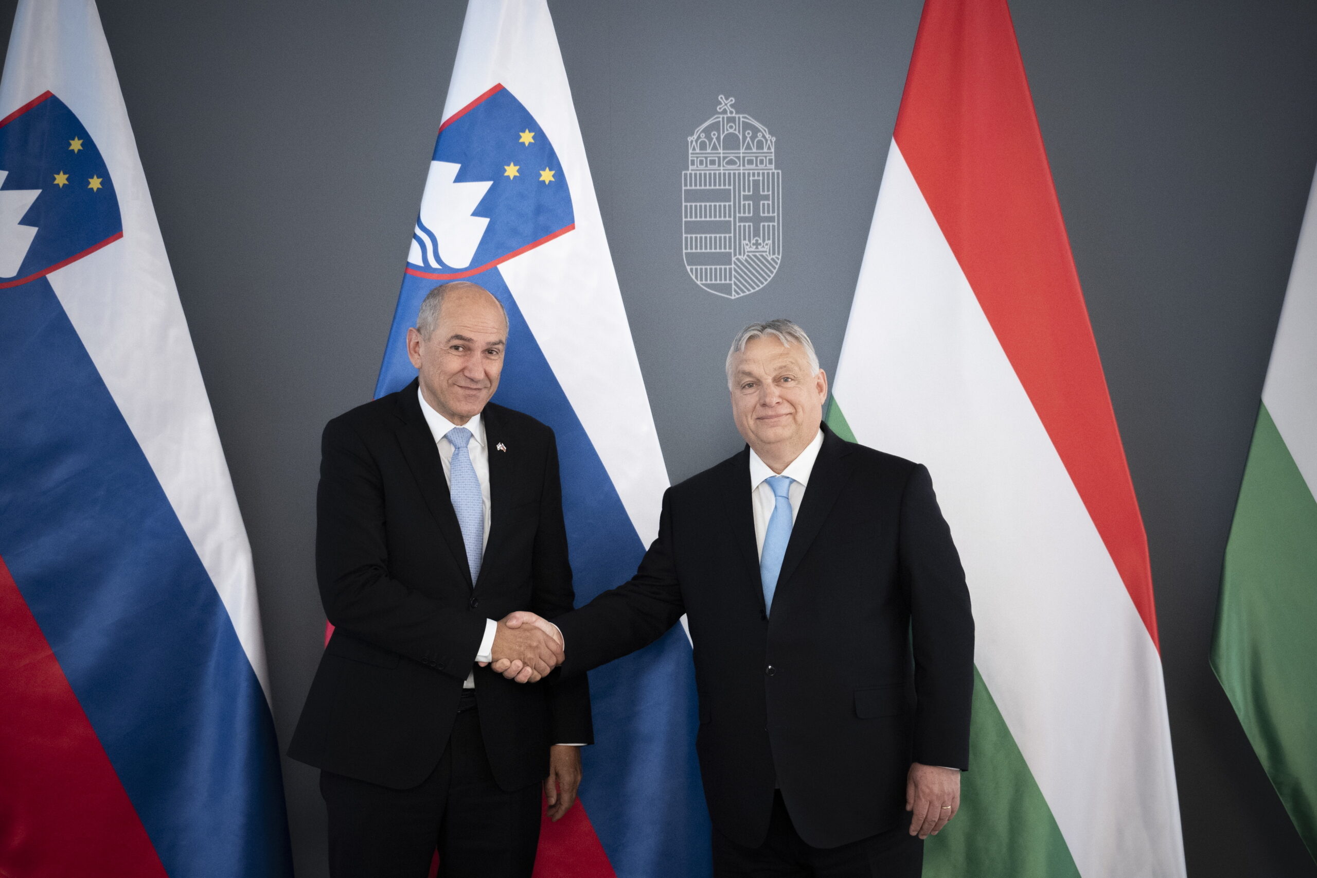 Szlovéniában megkezdődtek a parlamenti választások