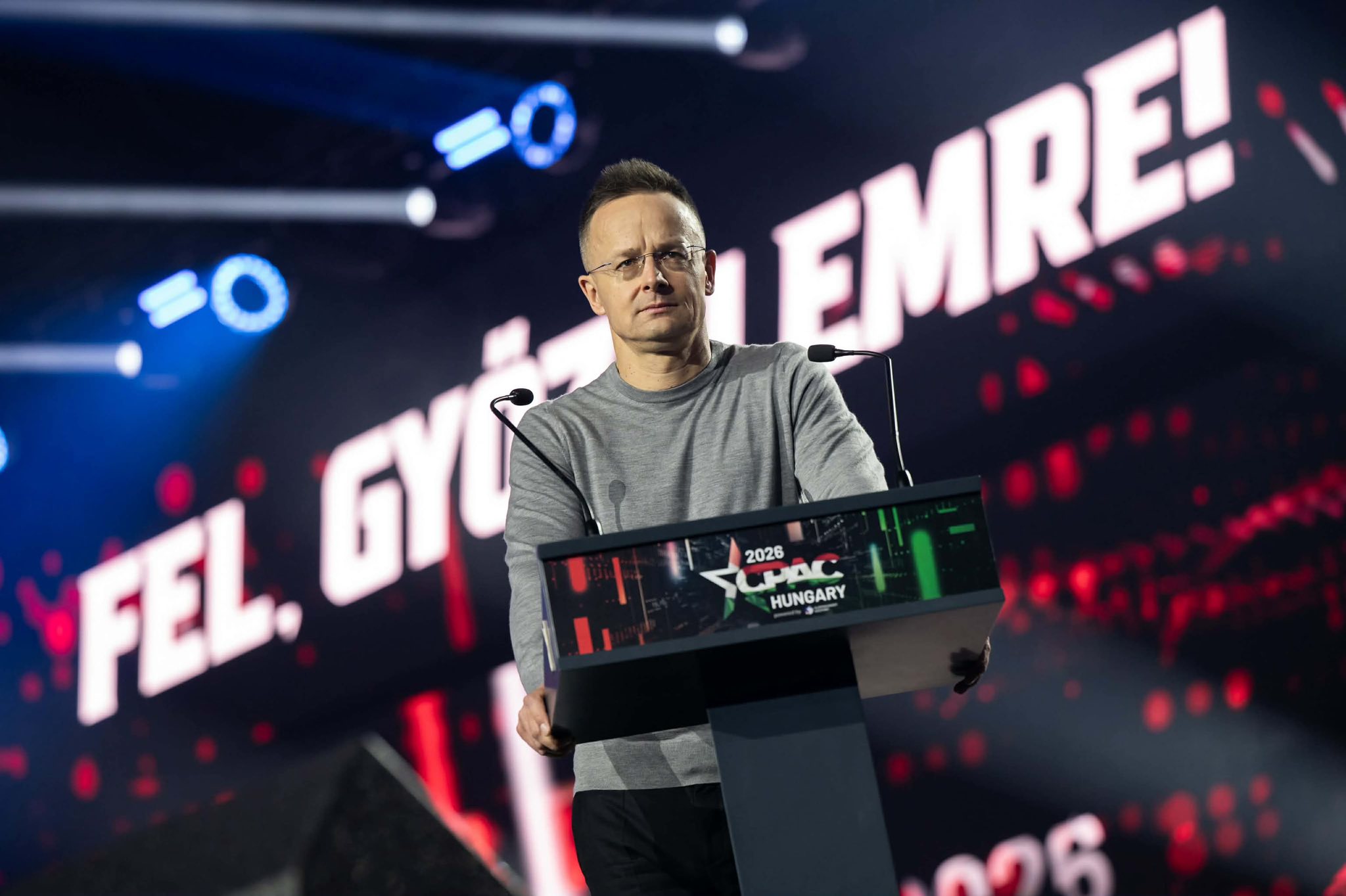 Szijjártó Péter meghívta Donald Tusknak és Nawrocki elnököt is Budapestre