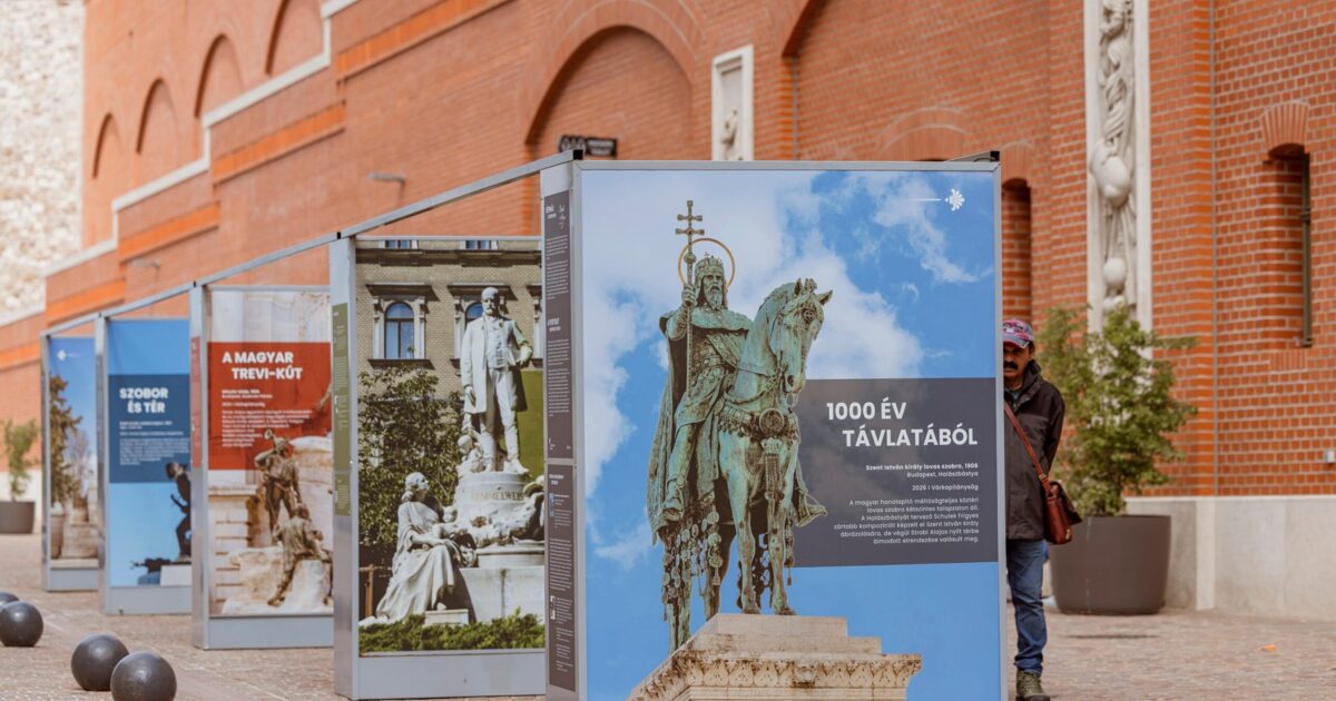 Sztárszobrász a Gloriett rámpáján | Demokrata