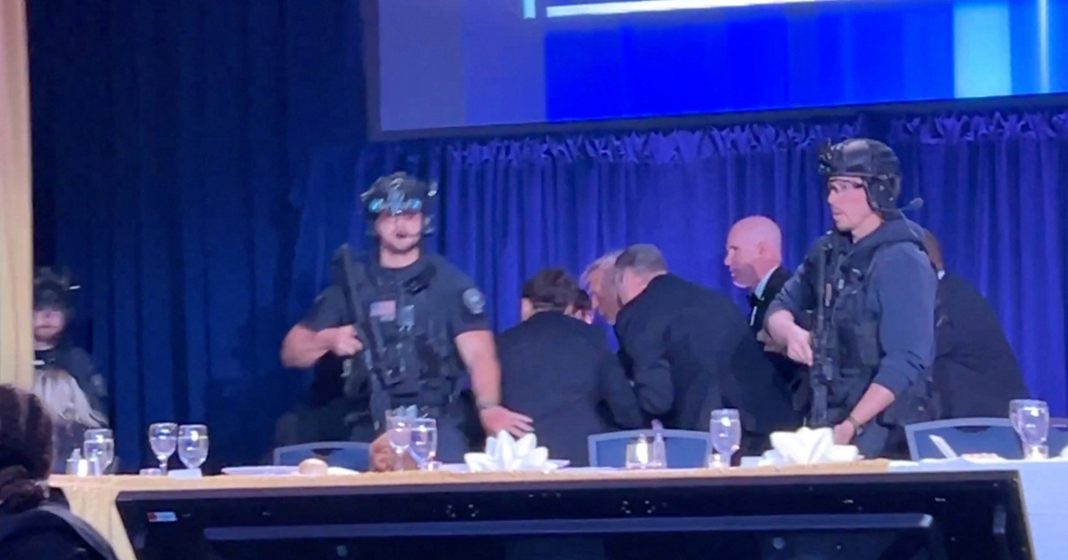 Tüzet nyitottak a Donald Trump részvételével tartott díszvacsora helyszínén