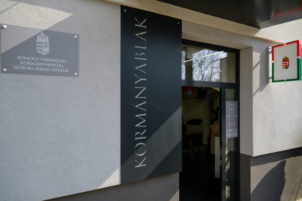 Rendkívüli nyitvatartás a választás hétvégéjén a kormányablakokban