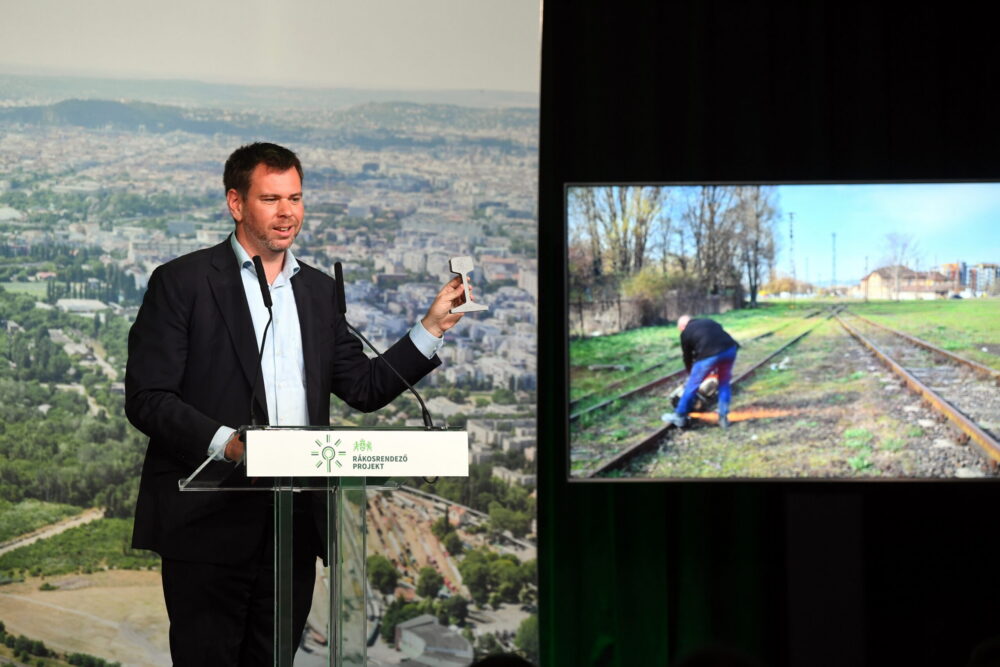 Vitézy Dávid: Szakmai munka kezdődhet a közlekedésben és a közberuházások terén