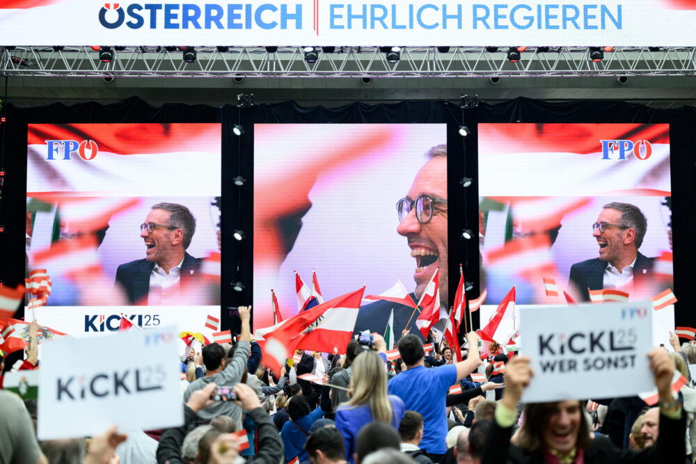 Elérhető közelségben az abszolút többség