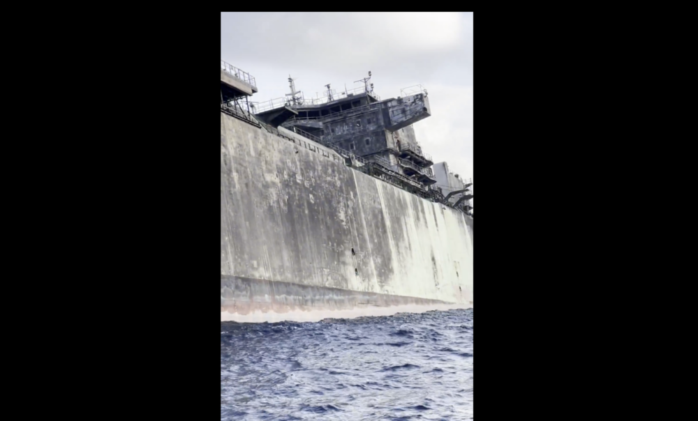 Irányítatlanul sodródik az orosz gáztanker a tengeren