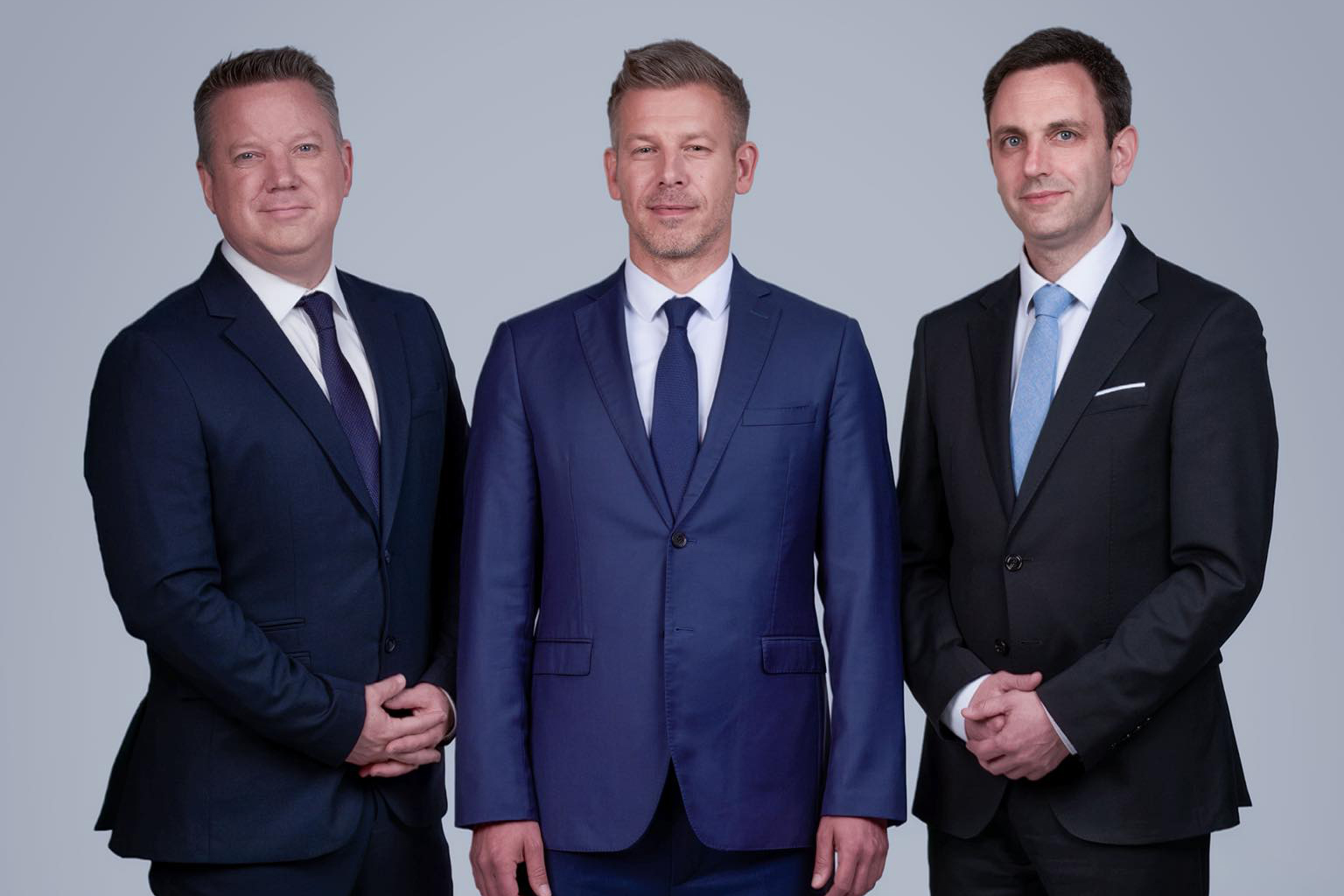 Nagy a családbarátság, jönnek a pereputtyok