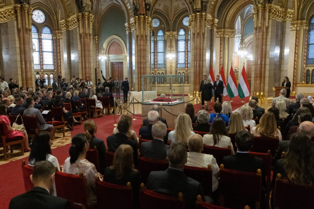 Átvették megbízólevelüket a listán megválasztott országgyűlési képviselők