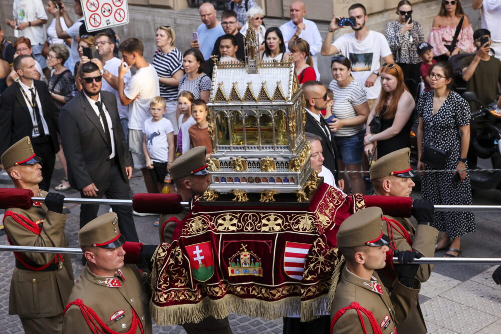 Hová tűnt a Szent Jobb?