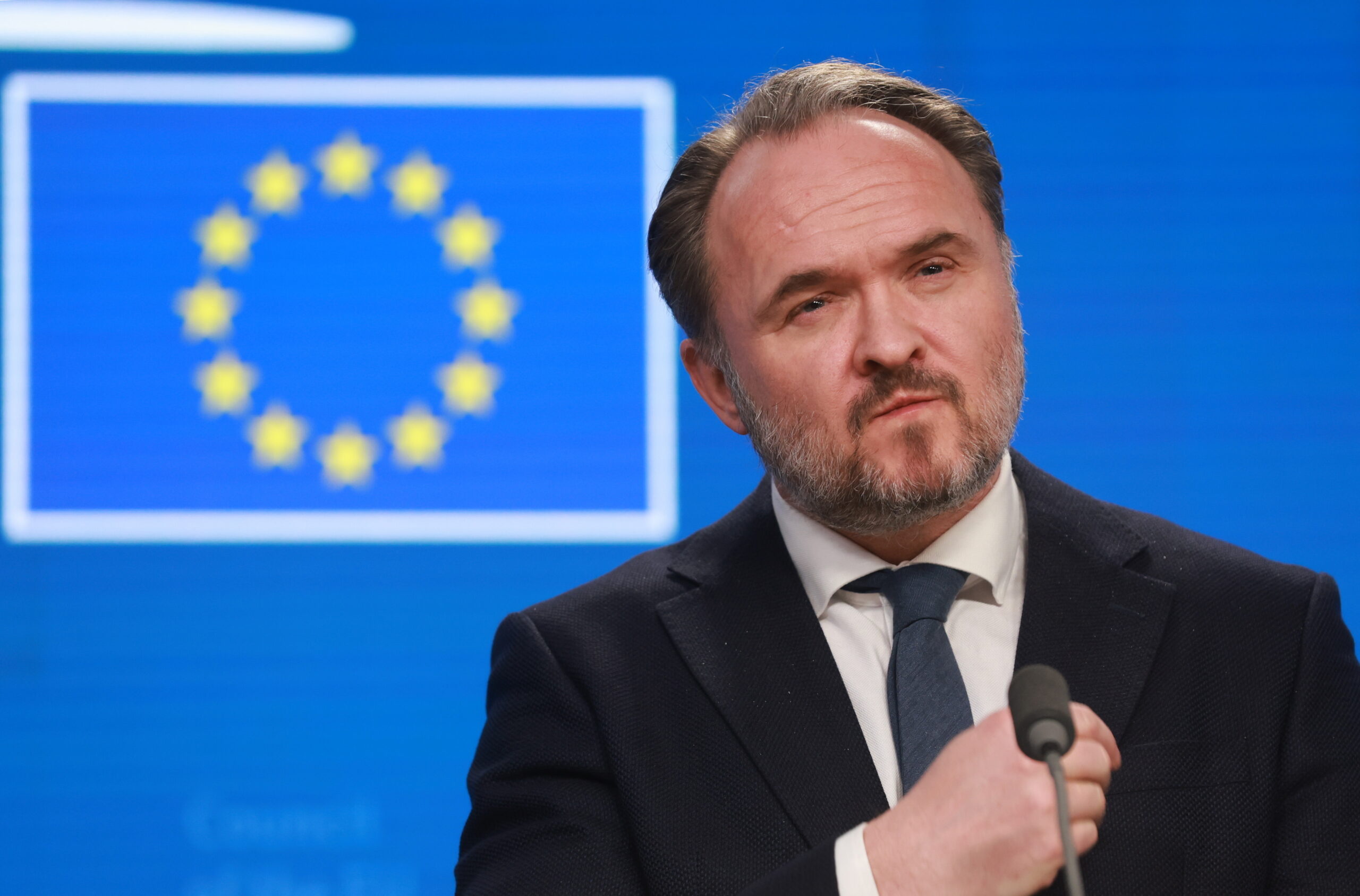Uniós biztos: A világot a történelem legsúlyosabb energiaválsága sújtja