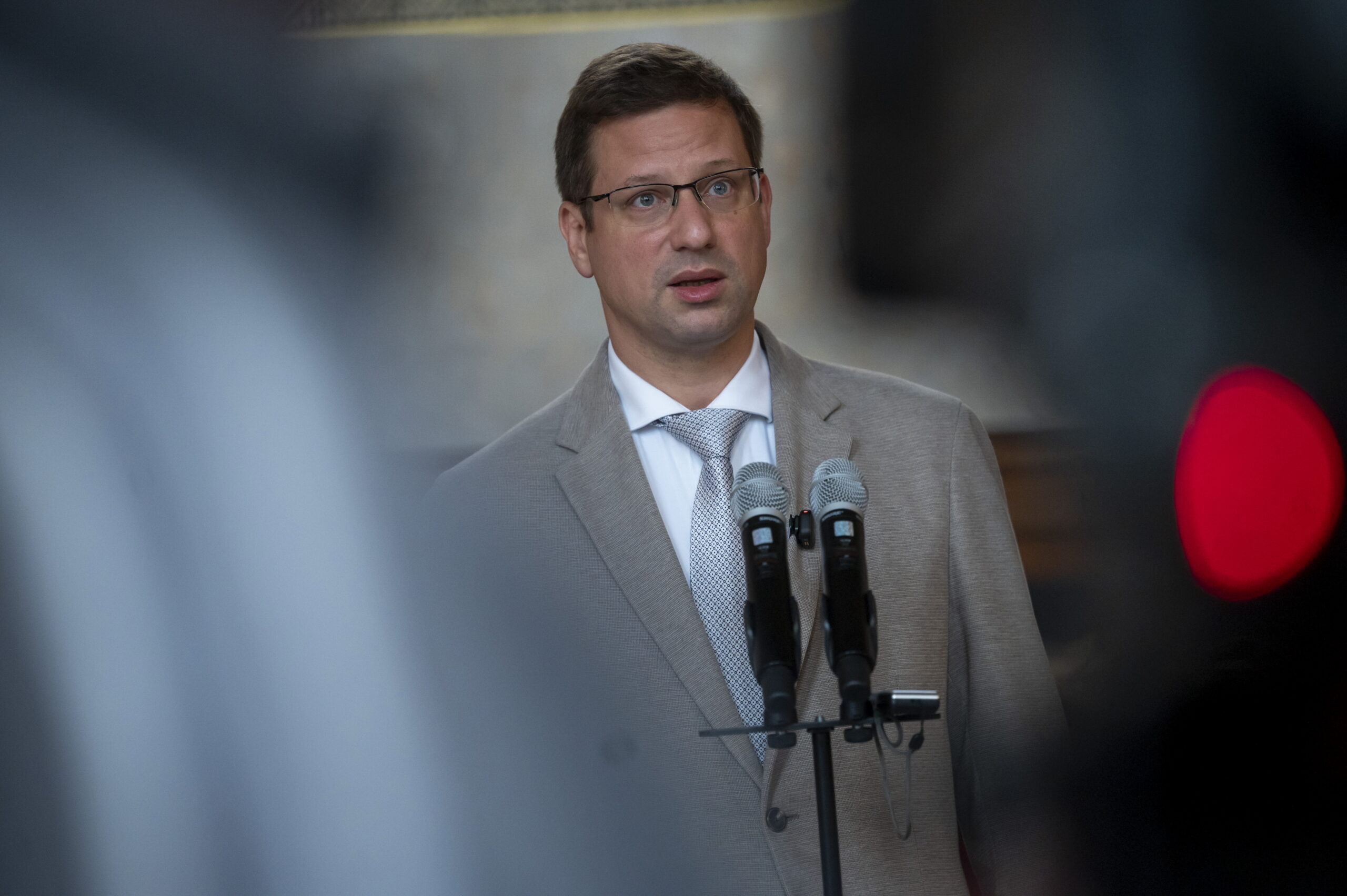 Most már döntéseket kellene hoznia az új kormánynak