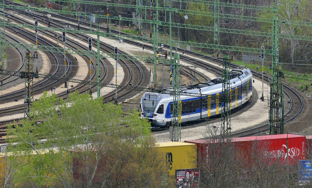 Megindult a forgalom a Kelenföldet érintő vonalakon