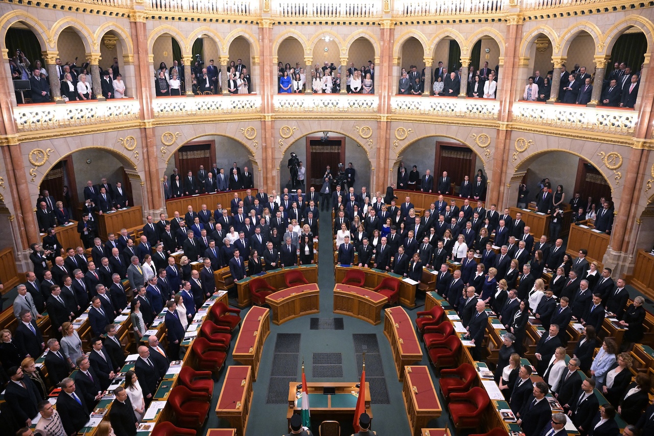 Maradnak hivatalban az Orbán-kormány miniszterei