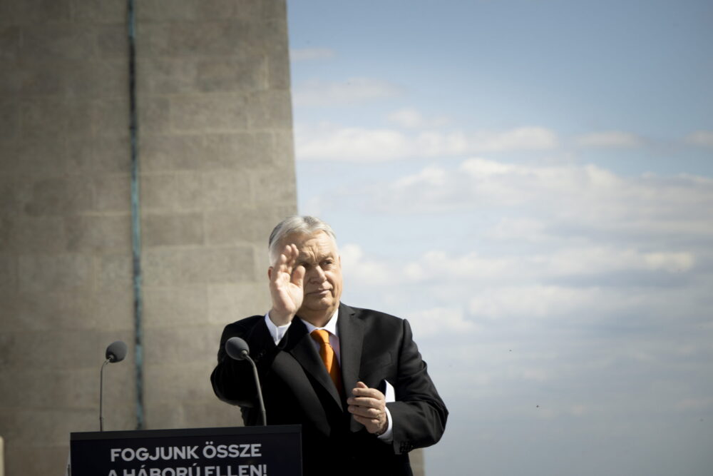 Az Orbán-kormány betartotta és betartatta a jogszabályokat